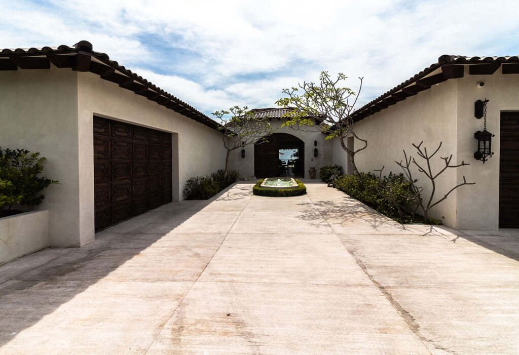 Fachada de Casa VillaMar / Proyecto: Juliana Martija de Rosenstein y Co. CR18  / Fotografía: Lourdes Nieva