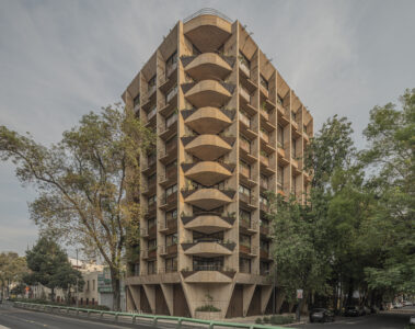 Vertebral: arquitectura que respira junto con la naturaleza